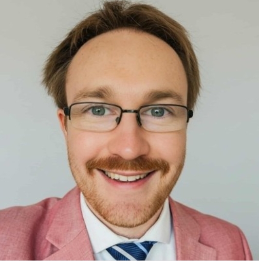Image of Professor Seth Warner